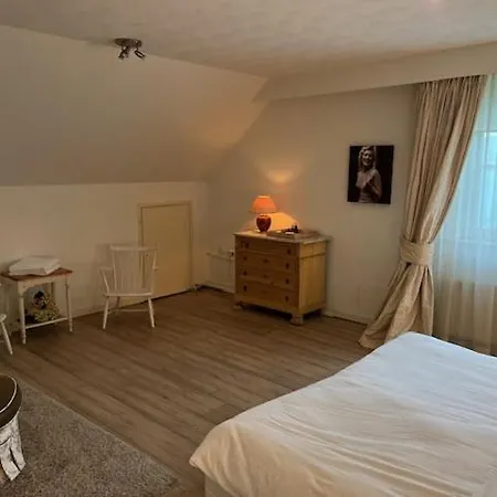 Homestay szállás Haagdoorn Te Achel, 10 Personen, 12 Personen Op Aanvraag, Met Ecologisch Zwembad In Een Oase Van Rust! Achel