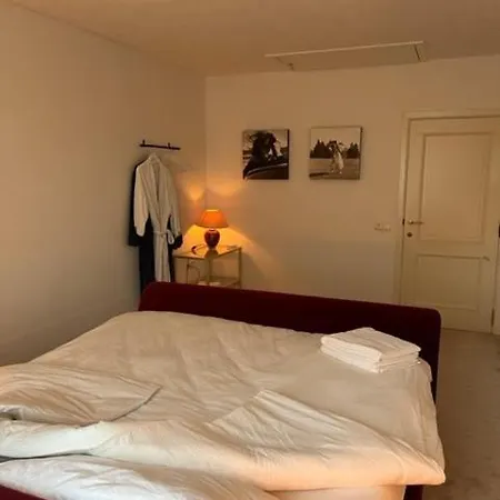 Haagdoorn Te Achel, 10 Personen, 12 Personen Op Aanvraag, Met Ecologisch Zwembad In Een Oase Van Rust! Homestay szállás