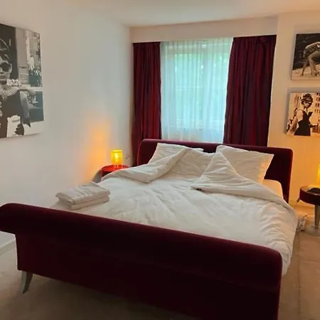 Haagdoorn Te Achel, 10 Personen, 12 Personen Op Aanvraag, Met Ecologisch Zwembad In Een Oase Van Rust! Homestay szállás Achel